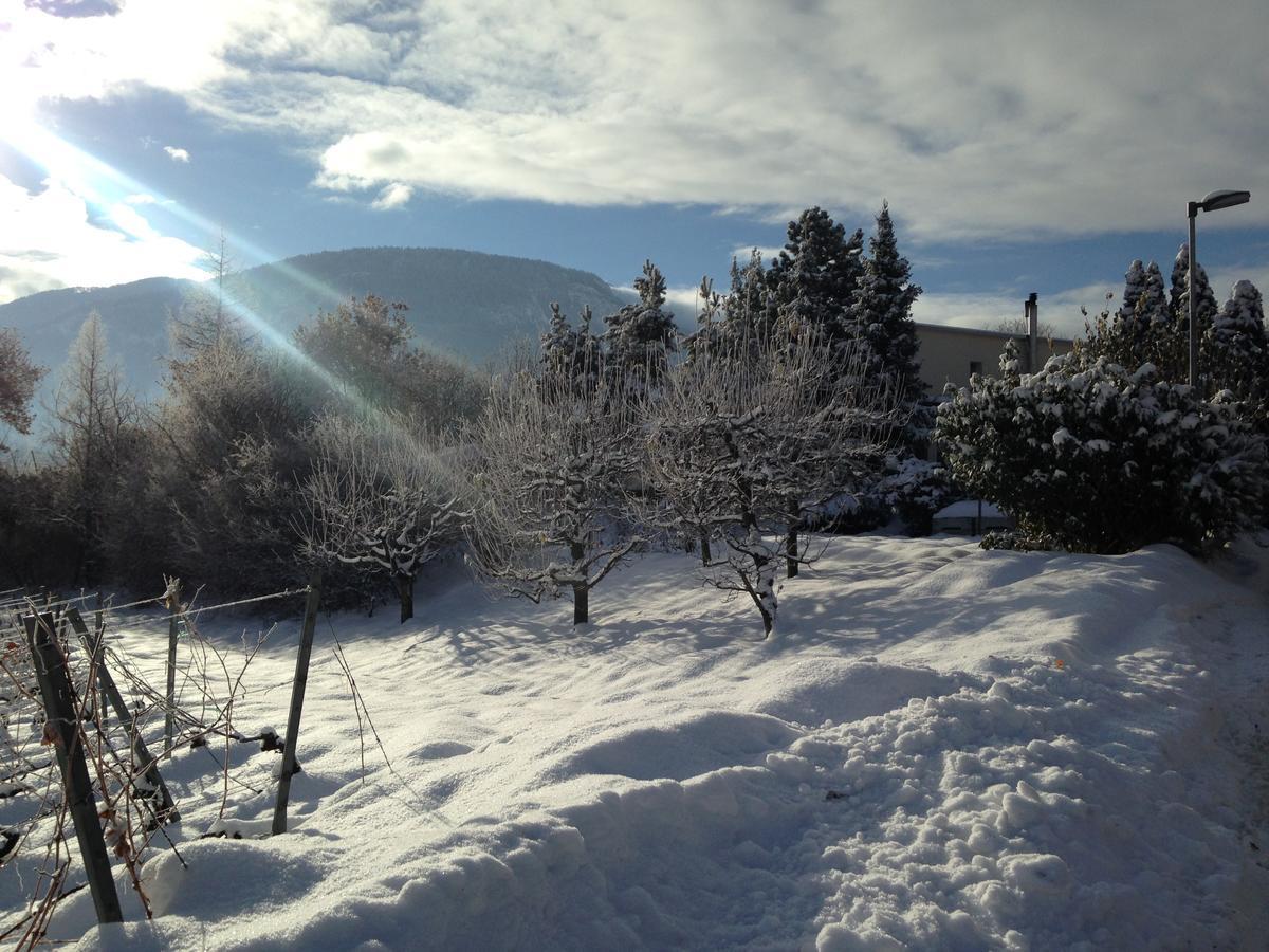 BnB Chantevent Sierre Buitenkant foto